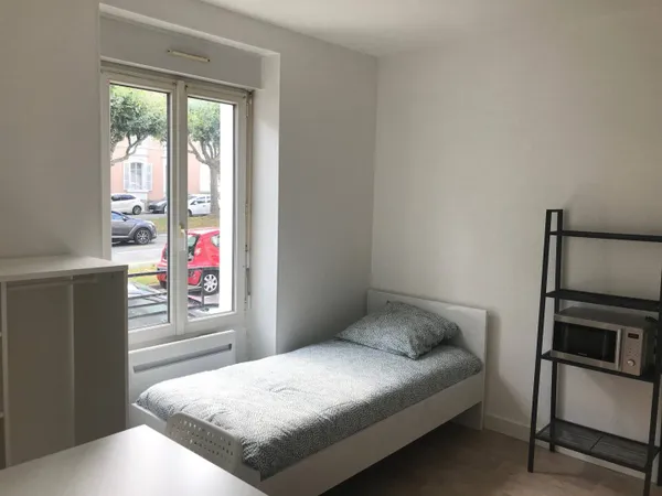 Appartement 1 pièce 11 m² 