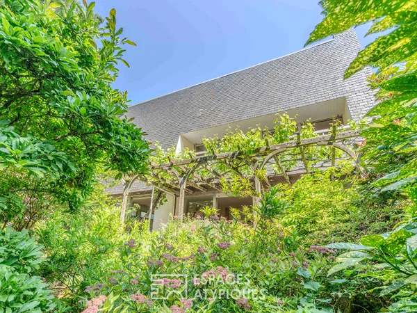 La Baule - Maison d'architecte aux volumes généreux, sur un beau terrain arboré 