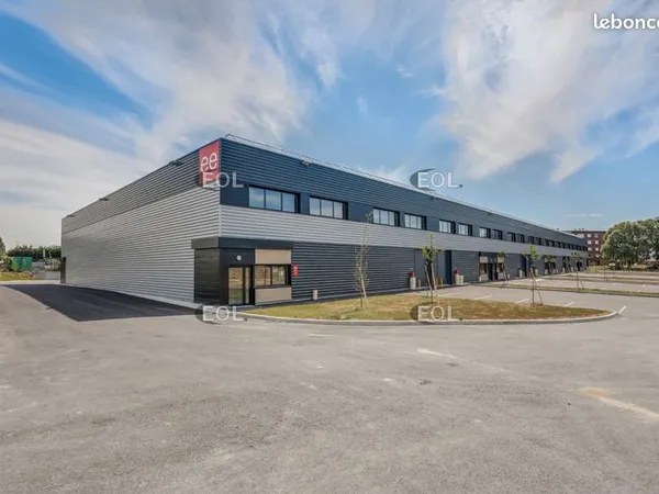 Local d'activité 455 m² 
