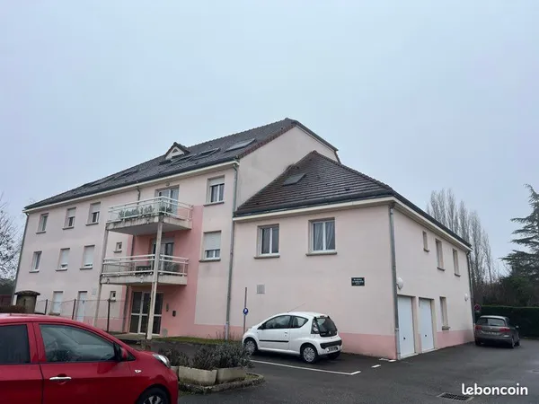 Appartement T4 82m2 salle salon 2 chambres terrasse garage cave 