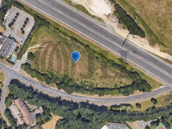 Terrain industriel 14786 m² 