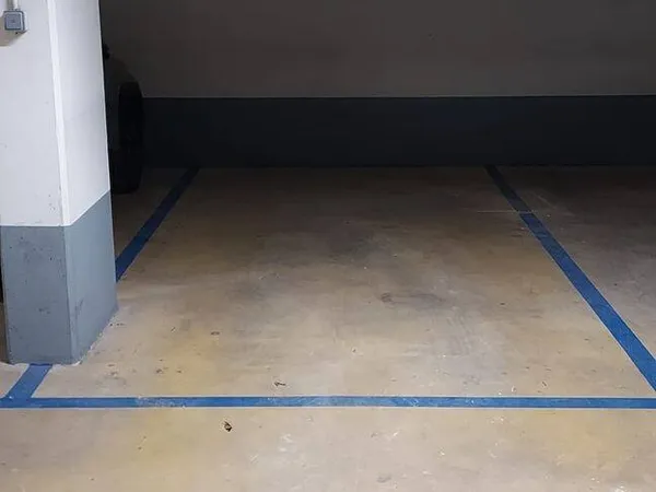 Parking 11 m² 