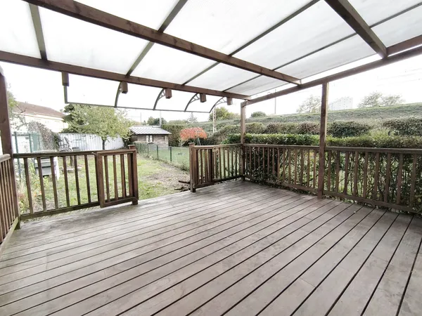 Maison type F3 avec terrasse et jardin 