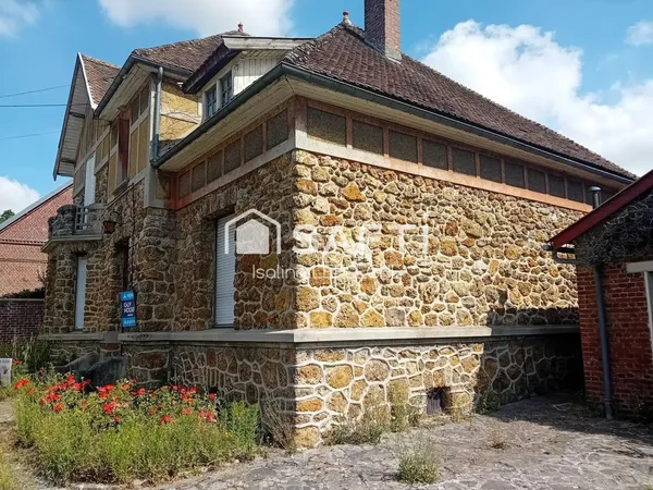 Maison en pierre meulière 