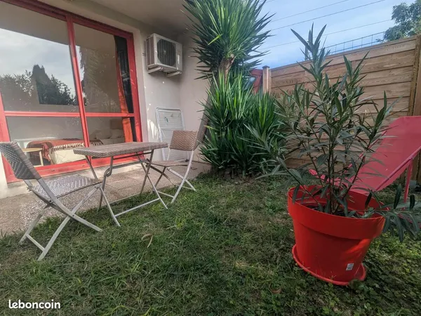 Studio 1 pièce 30 m² 
