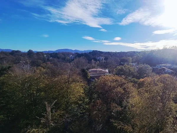 ANGLET - Rare T5 traversant rénové - 4 chambres - 81 m² - Vue dégagée & plein Sud 