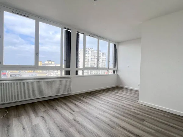 Studio 1 pièce 27 m² 