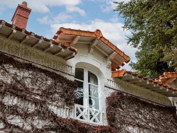 PORNIC - SAINTE MARIE - Villa historique à quelques mètres de la plage 