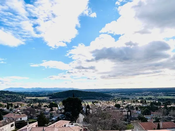 Maison de village avec vue imprenable sur Eguilles 