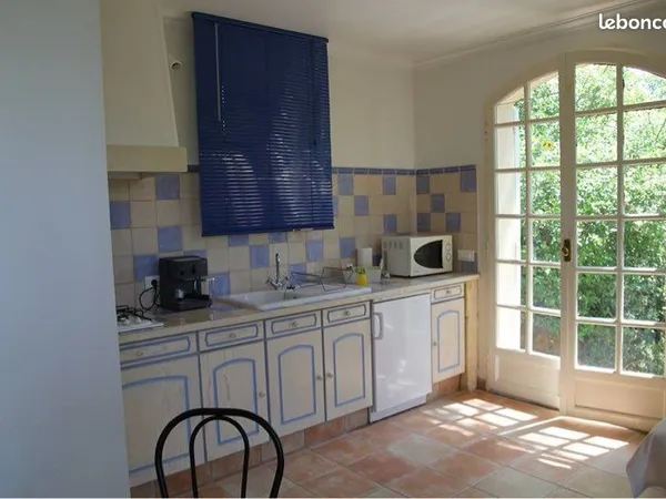 Location Studio Meublé 28m2 