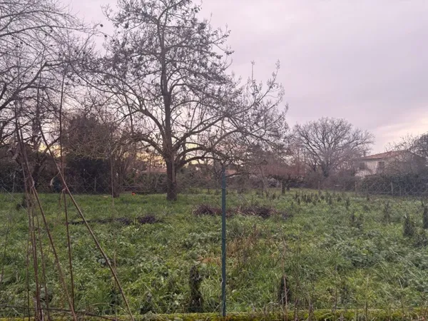 Terrain 643 m² 