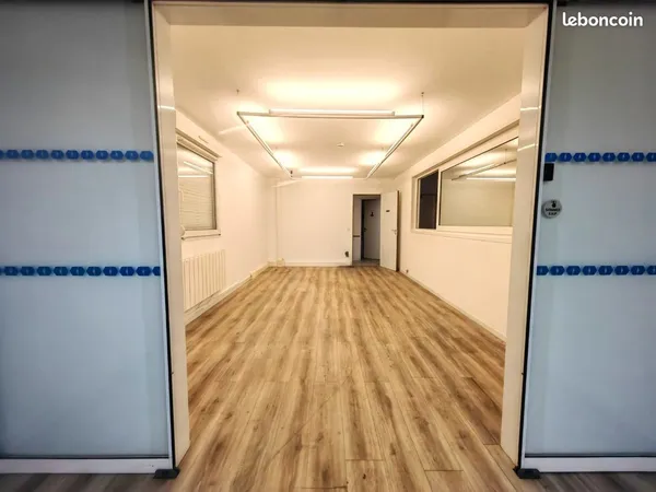 Bureaux 69 m² Mundolsheim 