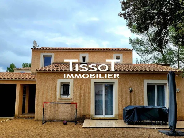 Villa 5 pièces 137 m² 