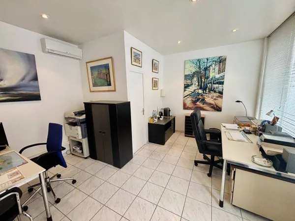 Boutique 2 pièces 40 m² 