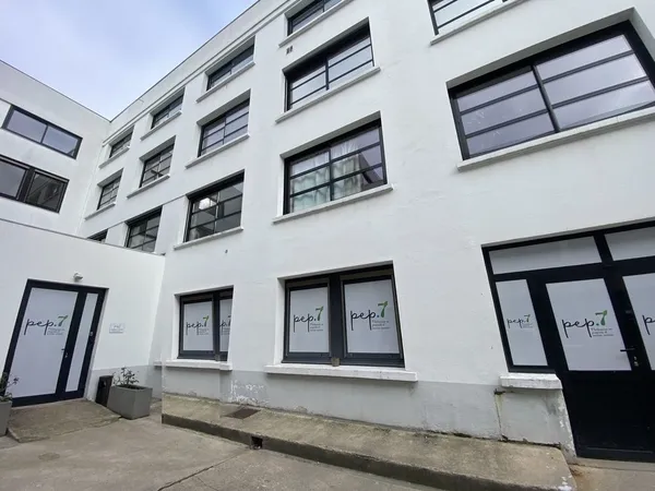 Locaux d'activité - A LOUER - 511 m² non divisibles 