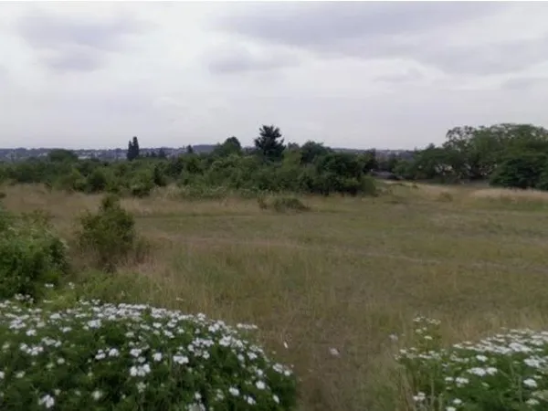 Terrain 225 m² 