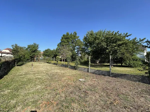 Terrain constructible 435 m² 