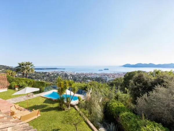CANNES SUPER CANNES VILLA T6 200M2 VUE MER PANORAMIQUE PISCINE JARDIN 860M2