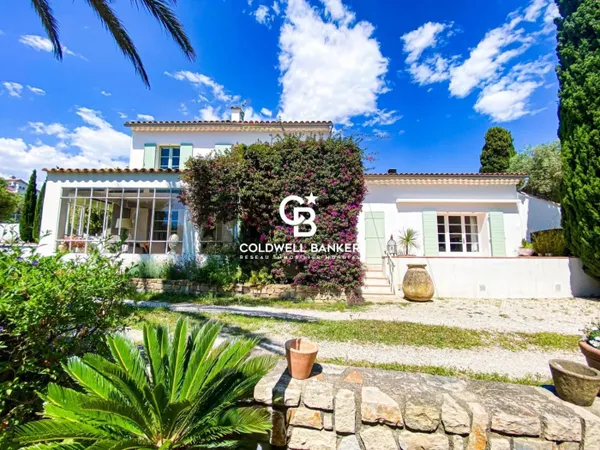 Maison style bastide avec piscine proche village - 83110 Sanary- 