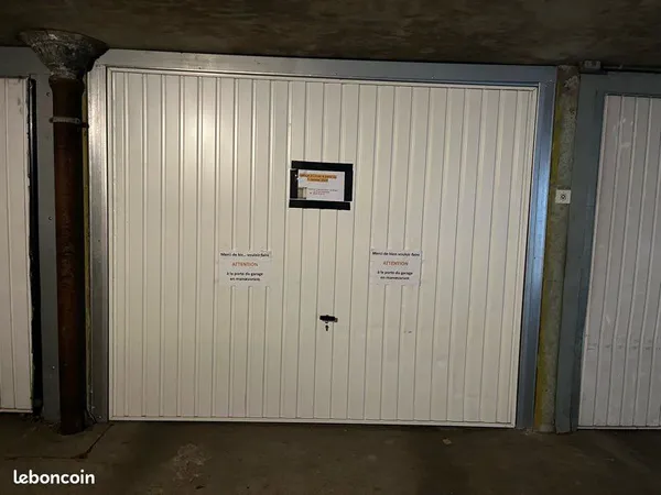 Garage à Louer 