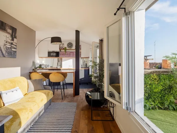 Paris Montmartre - Location pour 2 a 4 personnes avec terrasse - court terme (2 nuits à 4 semaines) 