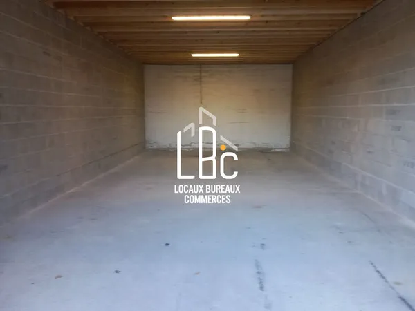 Sucé sur Erdre - À louer local d'activités 145 m2 