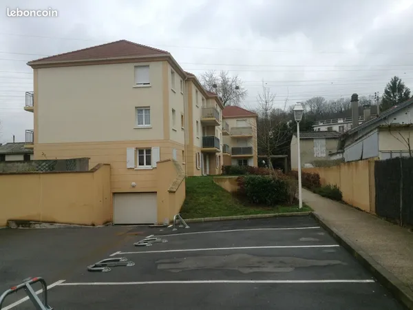 F2 avec double parking 