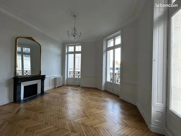 Local commercial 147 m² 