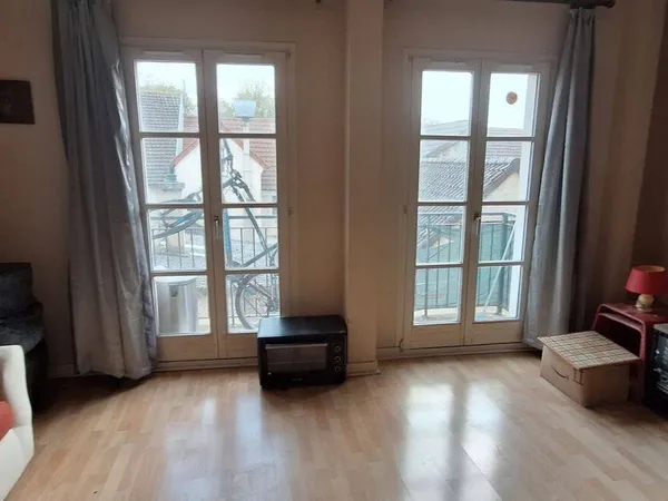 Studio 1 pièce 28 m² 