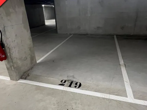 Parking - Garage Location Montfermeil   30€