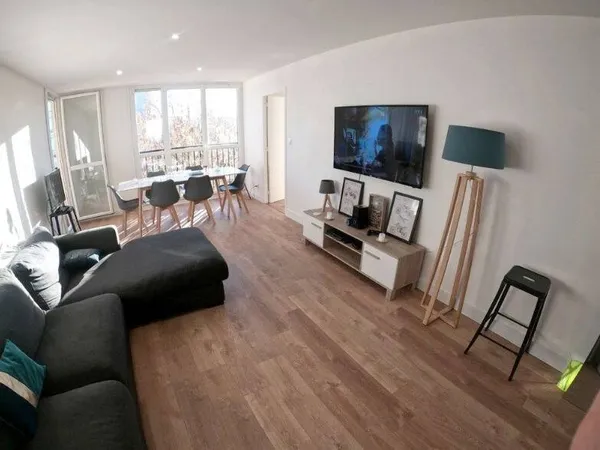 Appartement 1 pièce 108 m² 