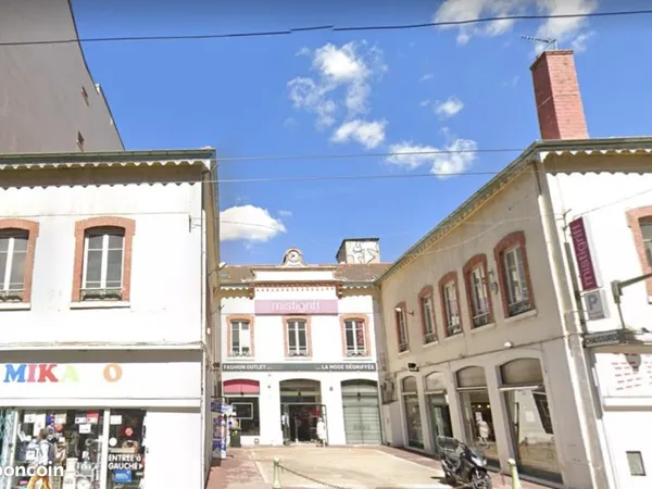Bureaux 696 m² 