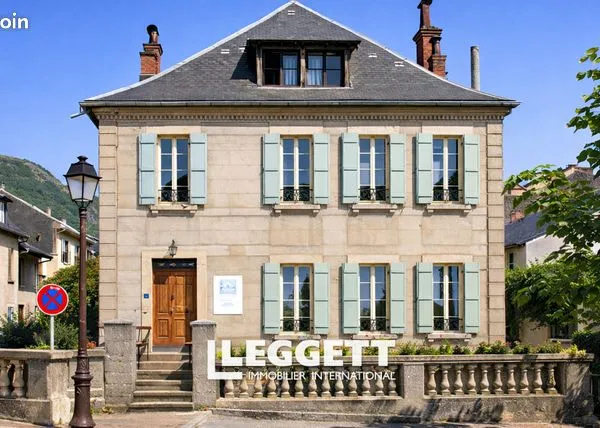 Maison 14 pièces 300 m² 