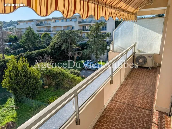 Studio 1 pièce 31 m² 