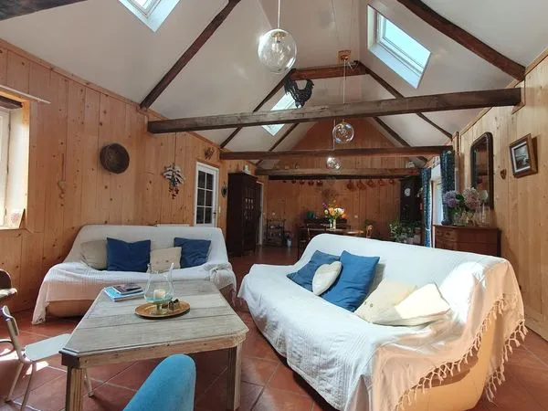 Maison et 2 gîtes en activités 