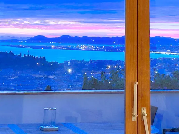 Maison 6 pièces 338 m² 