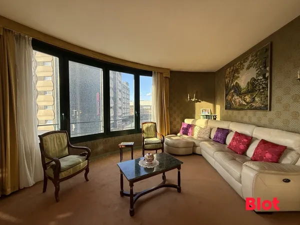 A VENDRE : APPARTEMENT T4 CENTRE-VILLE 
