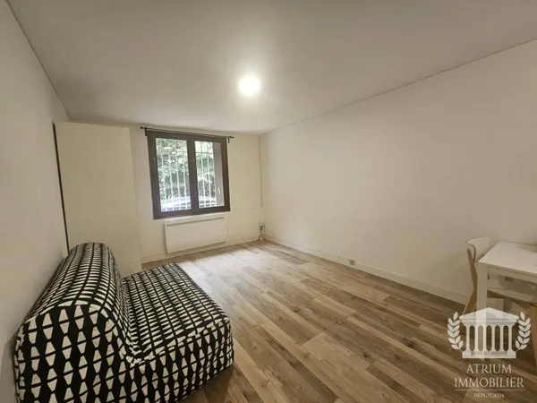Studio 1 pièce 23 m² 