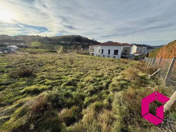 Terrain constructible proche centre-ville Yssingeaux ! 