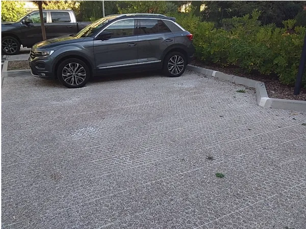 Parking 12 m² 