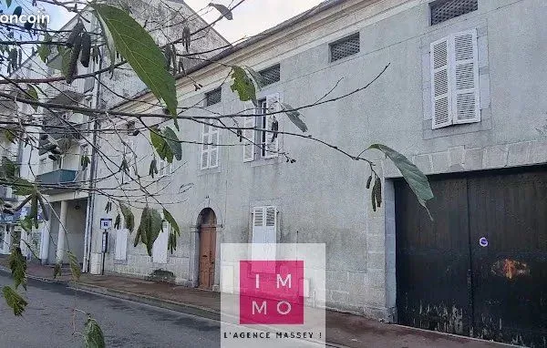 Maison 9 pièces 244 m² 