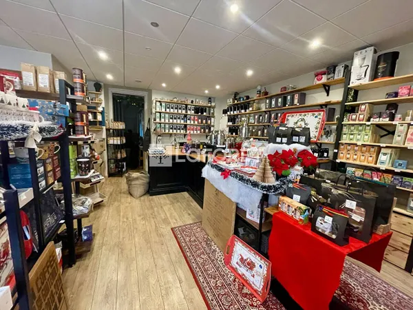 Fonds de commerce 1 pièce 42 m² 