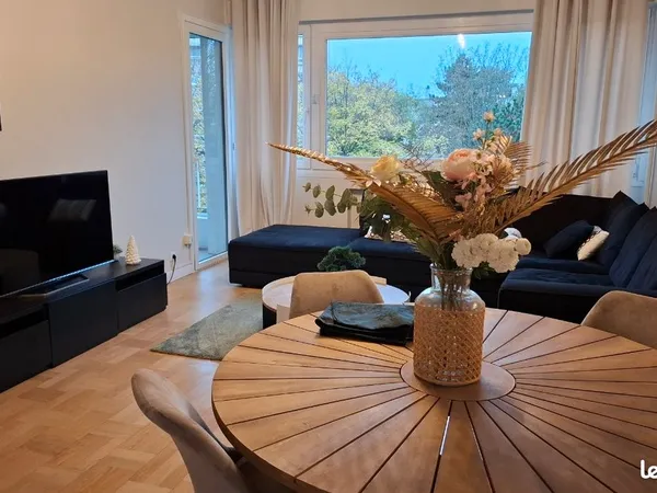 Beau T3 Meublé dans parc arboré, Terrasse + Pkg+ Tram 
