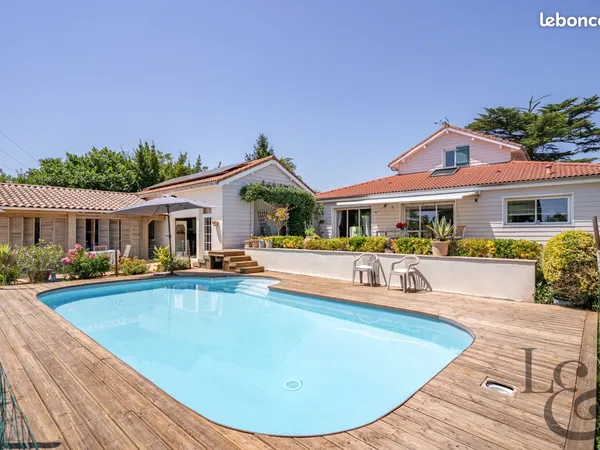 Maison 5 pièces 196 m² 