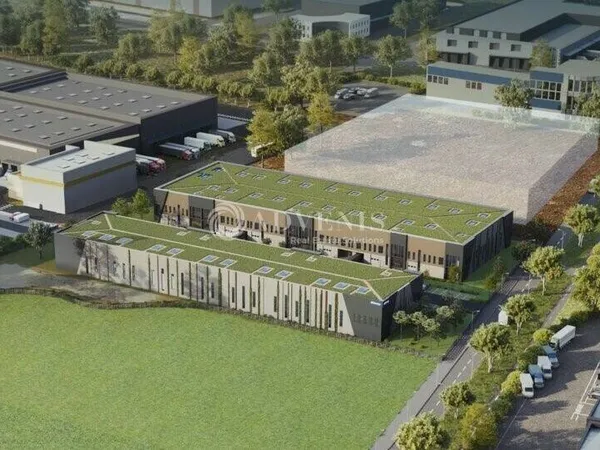 Local d'activité 9500 m² 