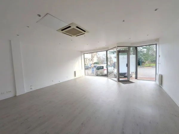 Local commercial 57 m² 