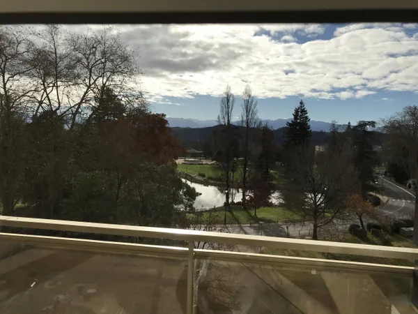 Loue magnifique appartement 137m², vue Pyrénées, 6ème étage à PAU 