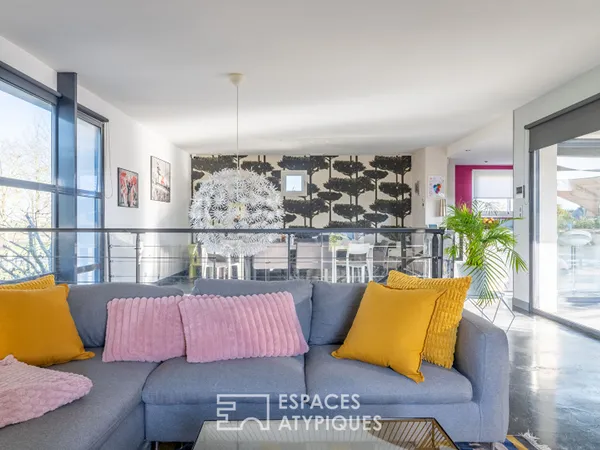 Maison moderne à étage inversé au calme de la campagne 