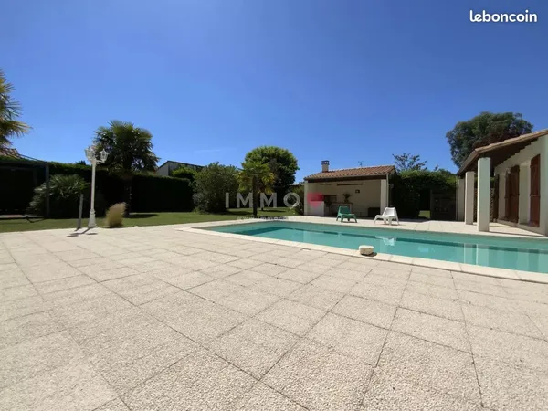 Villa 10 pièces 260 m² 