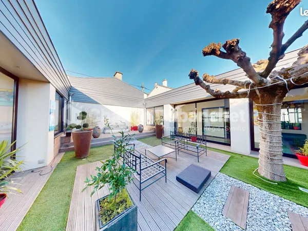 Loft/atelier/surface 8 pièces 396 m² 
